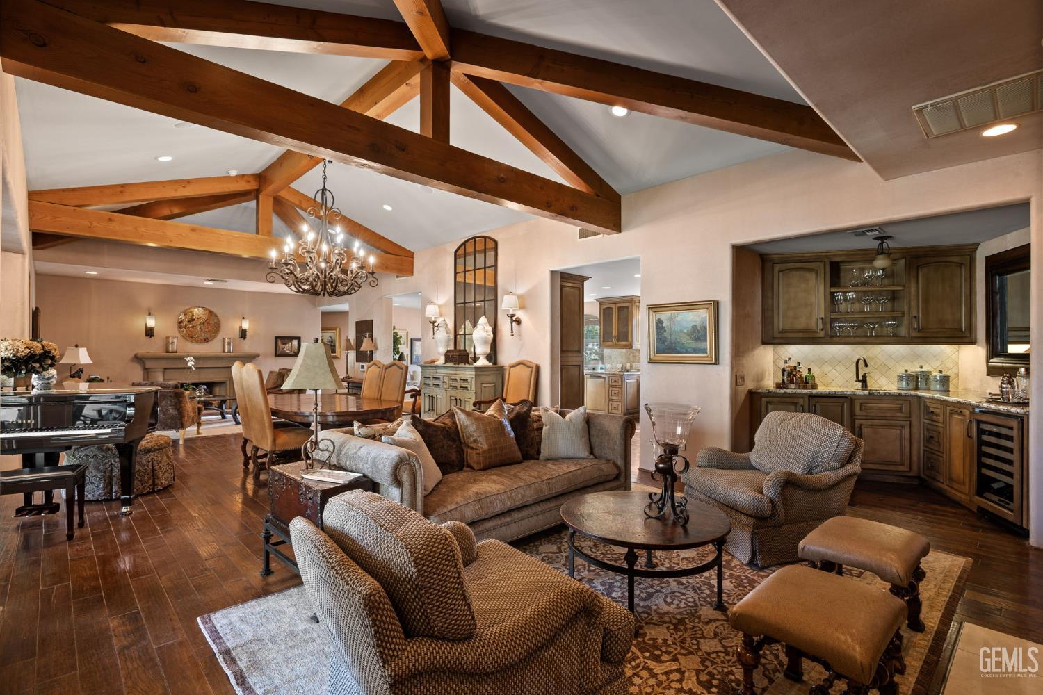 1233 Tam O Shanter Drive