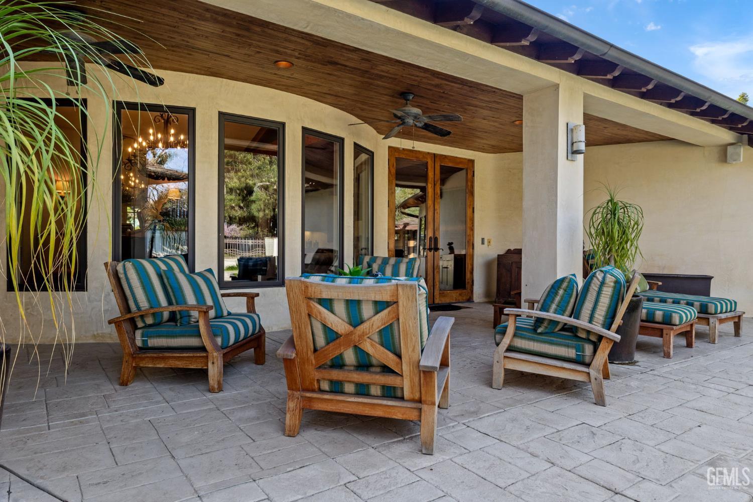 1233 Tam O Shanter Drive