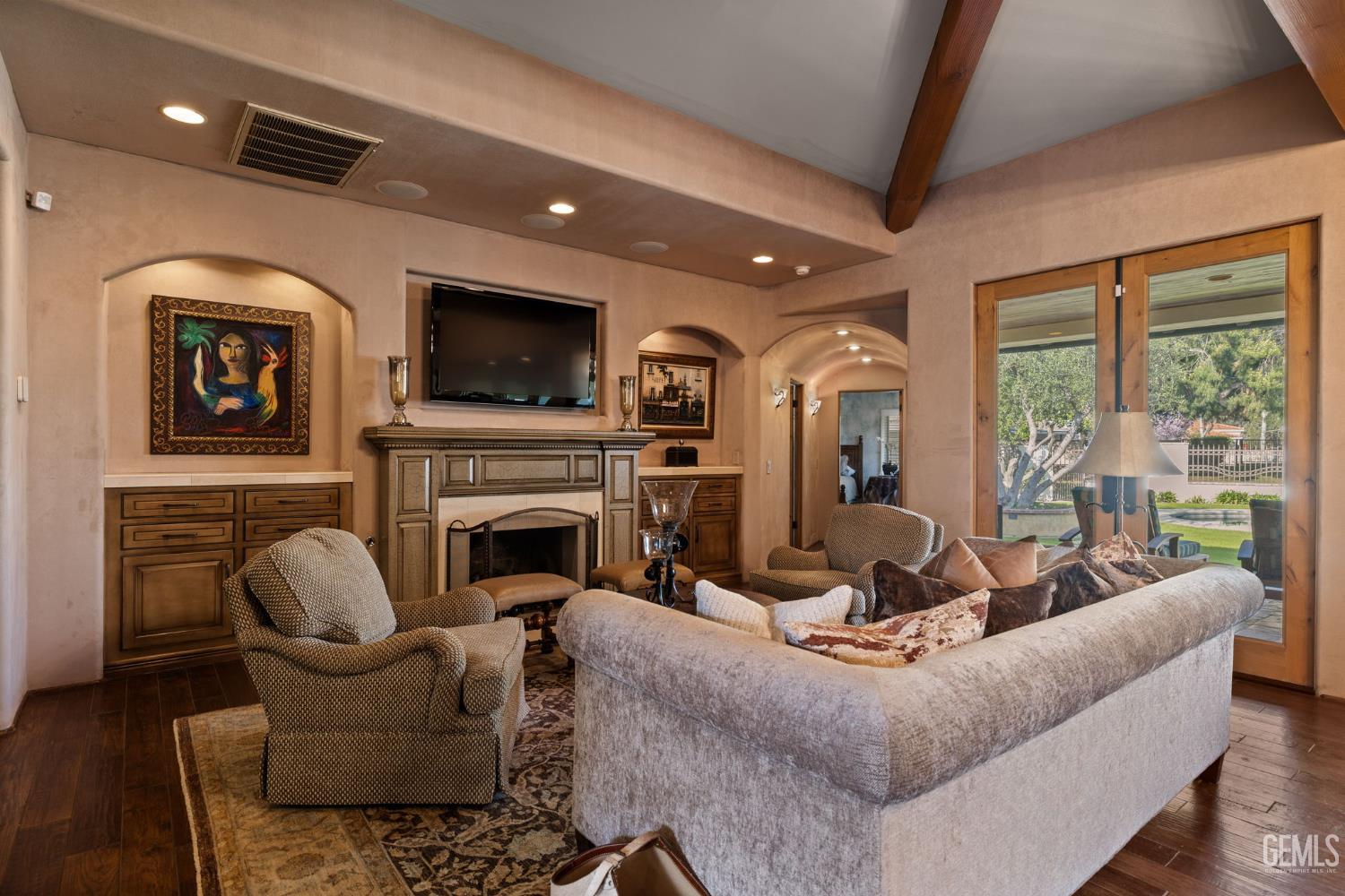 1233 Tam O Shanter Drive