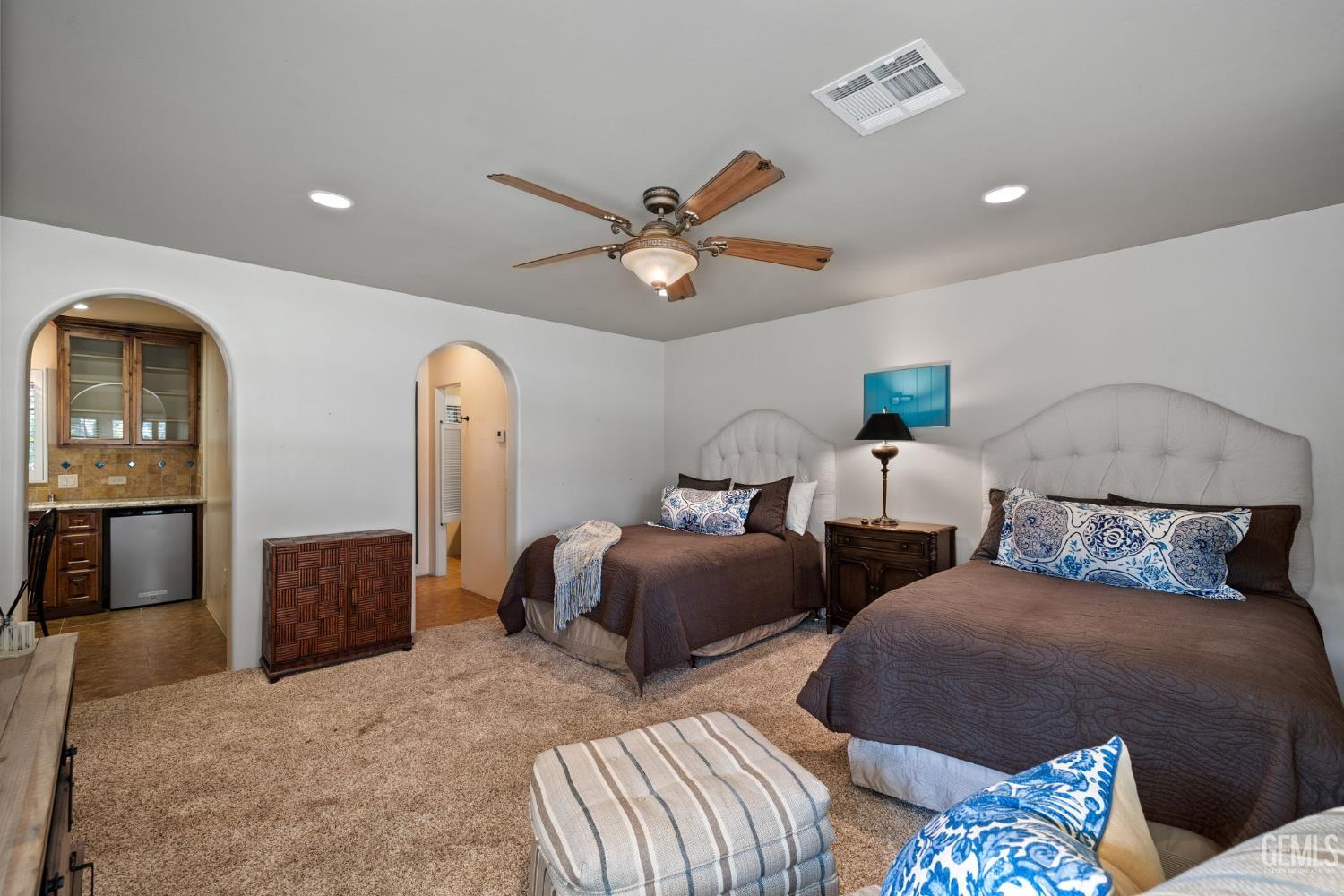 1233 Tam O Shanter Drive