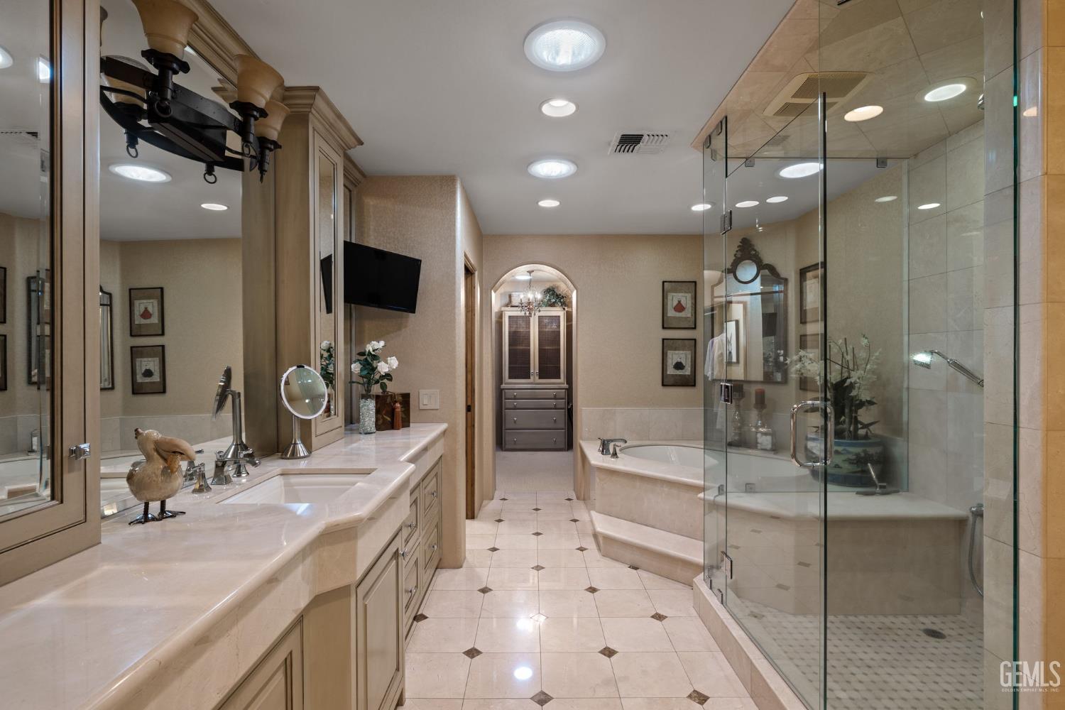 1233 Tam O Shanter Drive