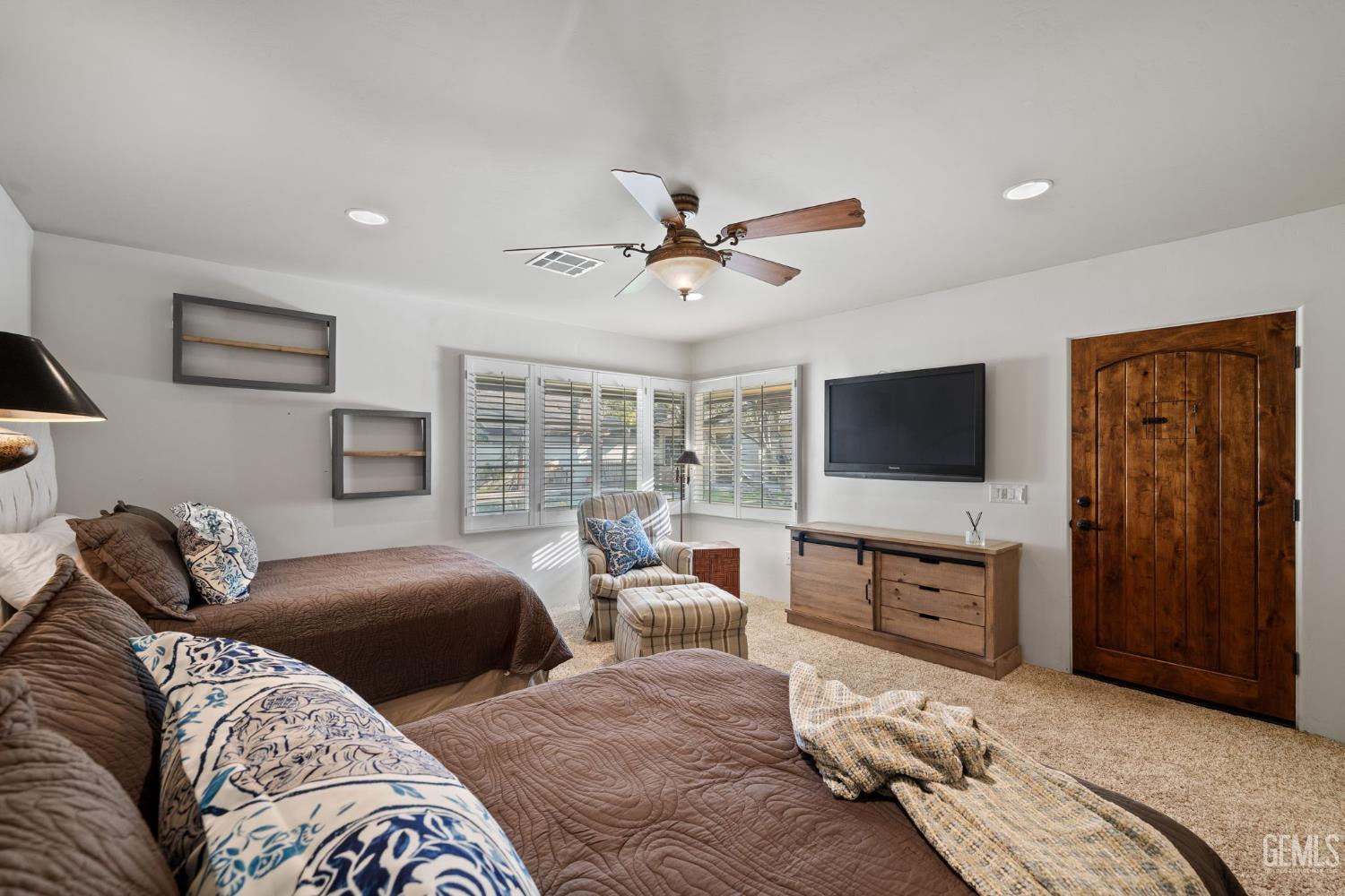 1233 Tam O Shanter Drive