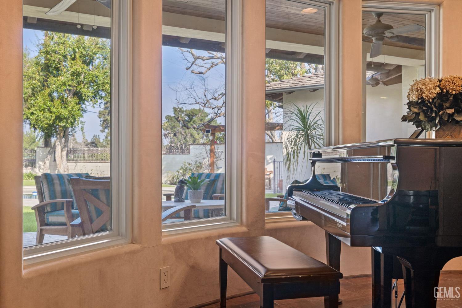 1233 Tam O Shanter Drive