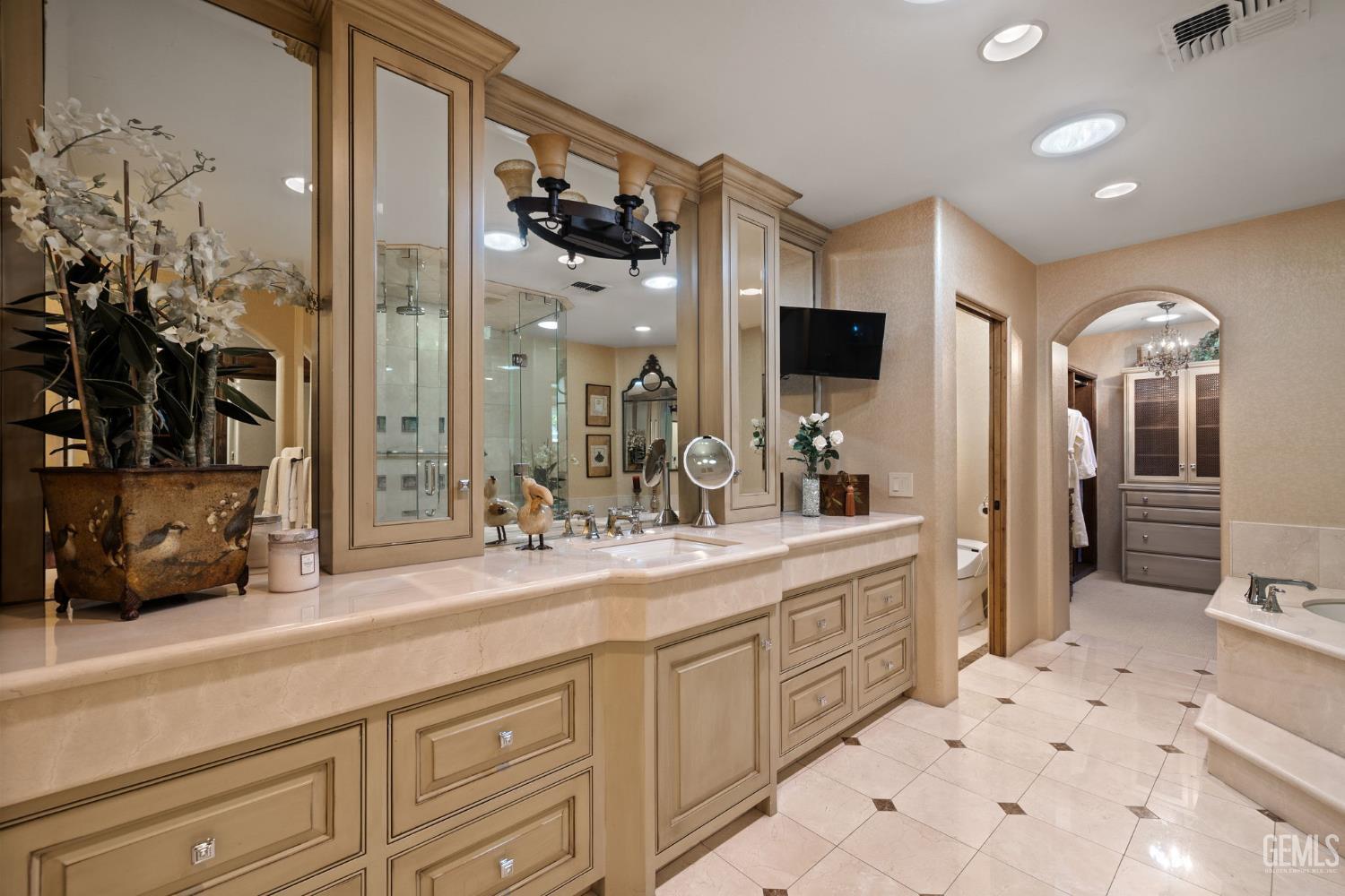 1233 Tam O Shanter Drive