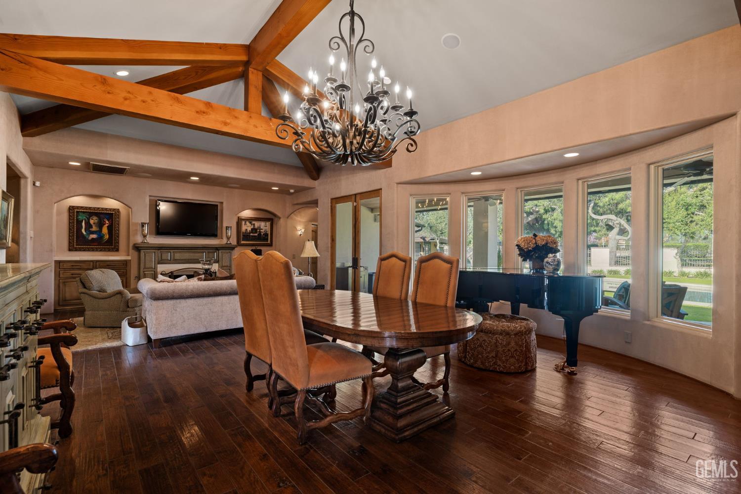 1233 Tam O Shanter Drive