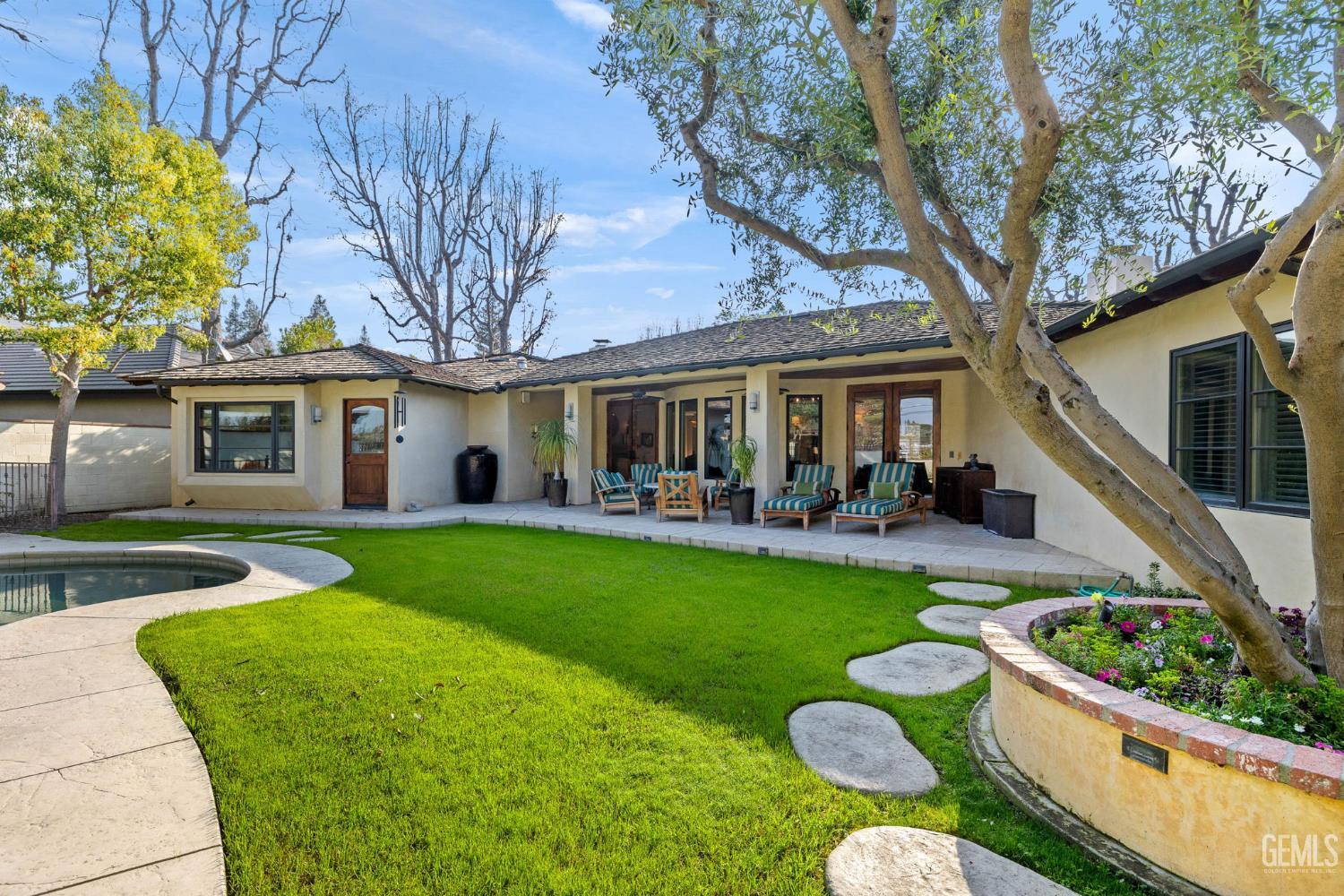 1233 Tam O Shanter Drive