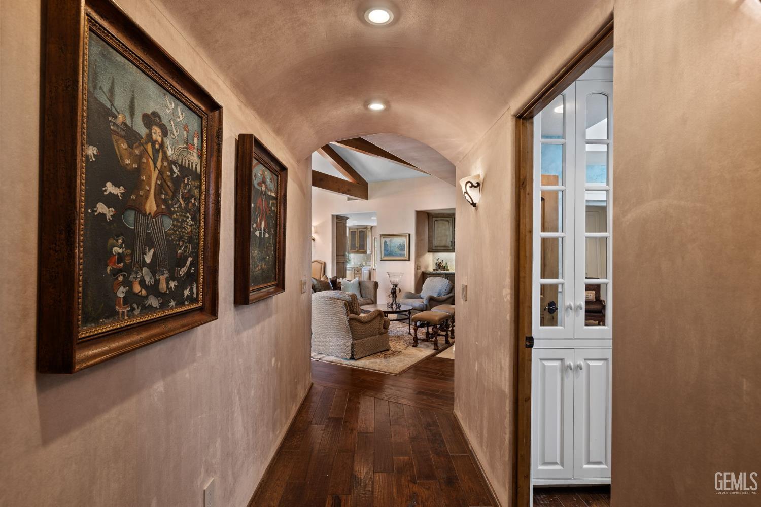 1233 Tam O Shanter Drive