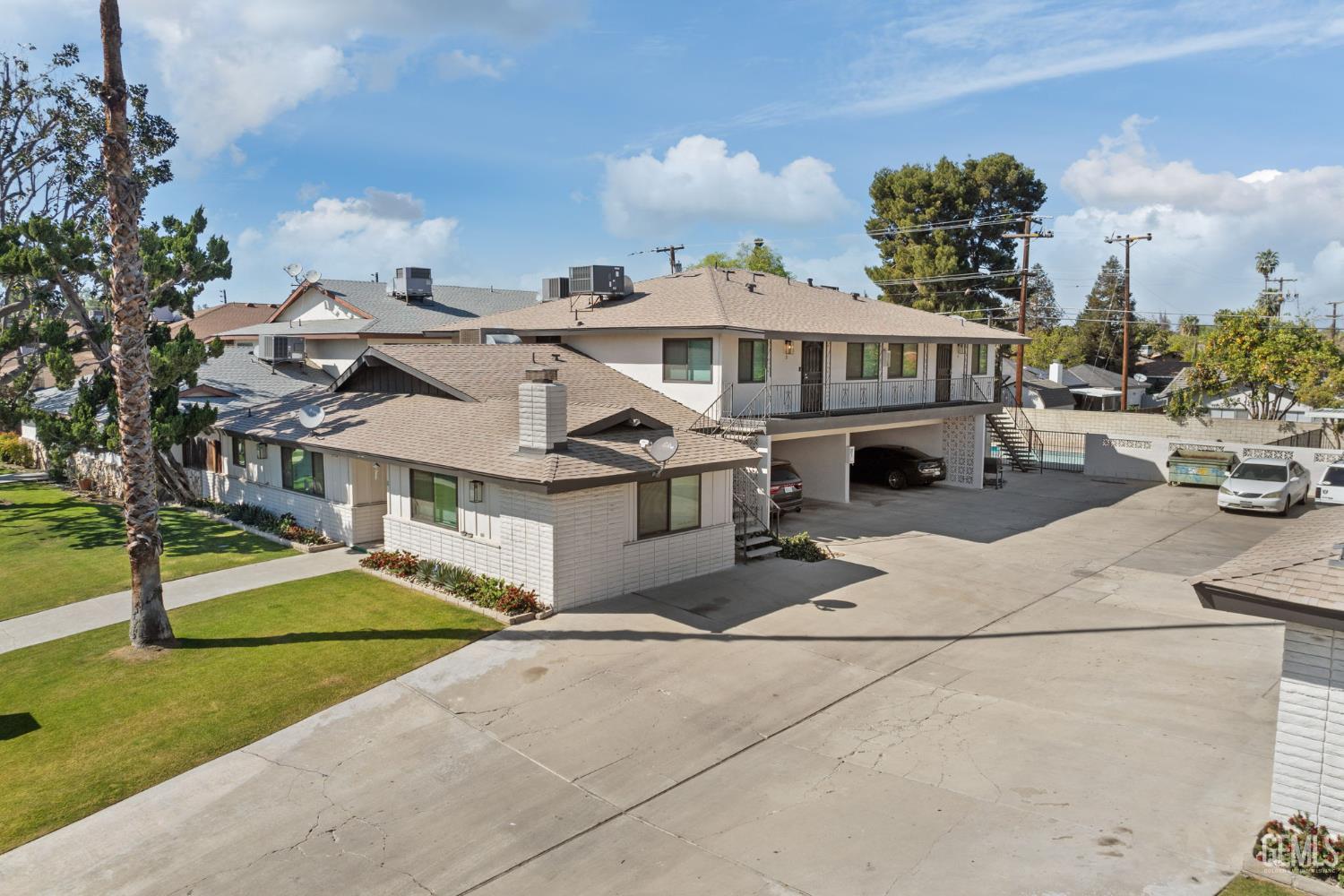 6206 Stockdale Highway