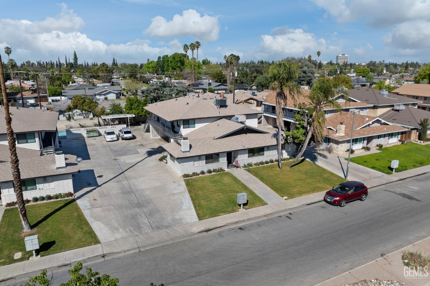 6206 Stockdale Highway