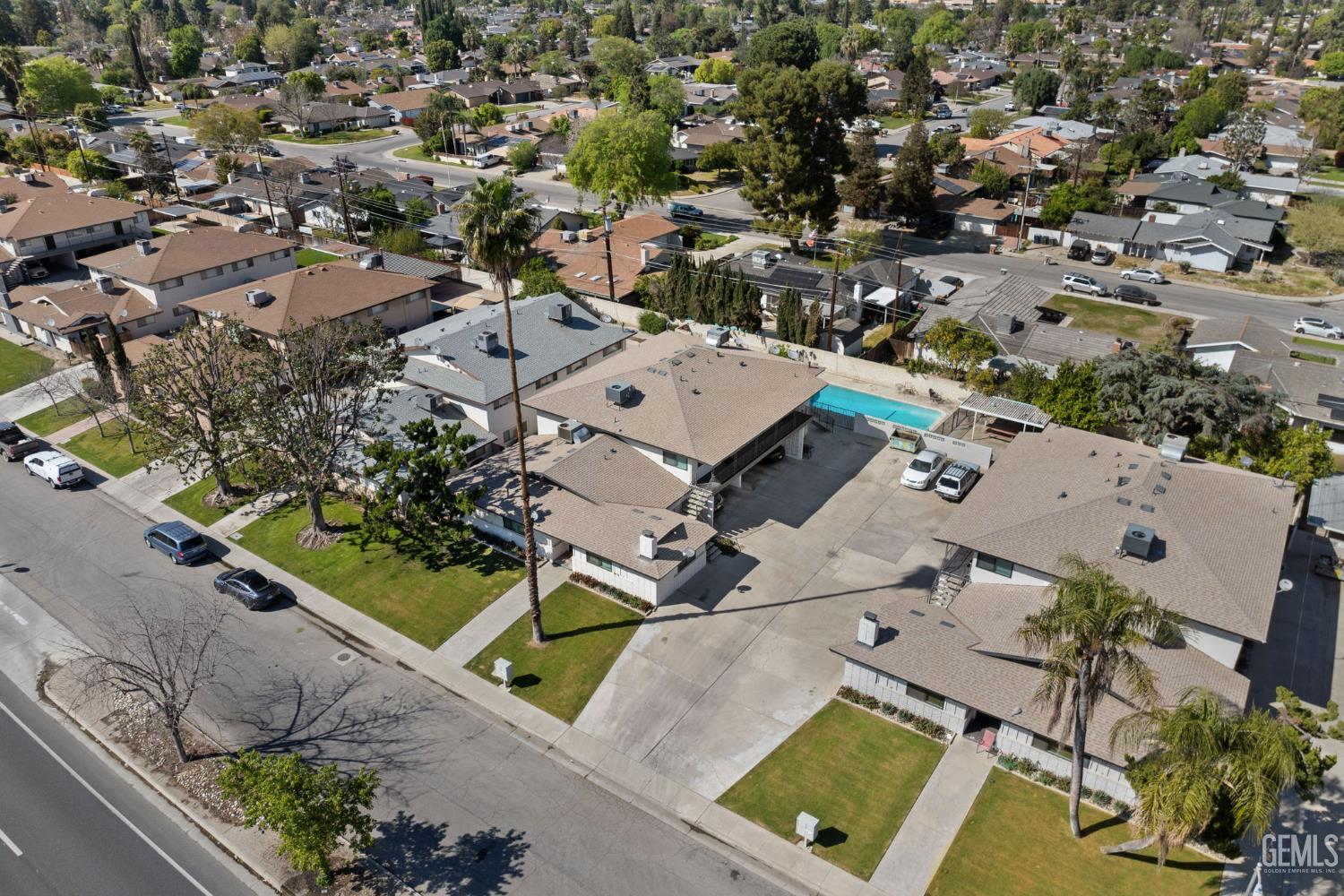 6206 Stockdale Highway