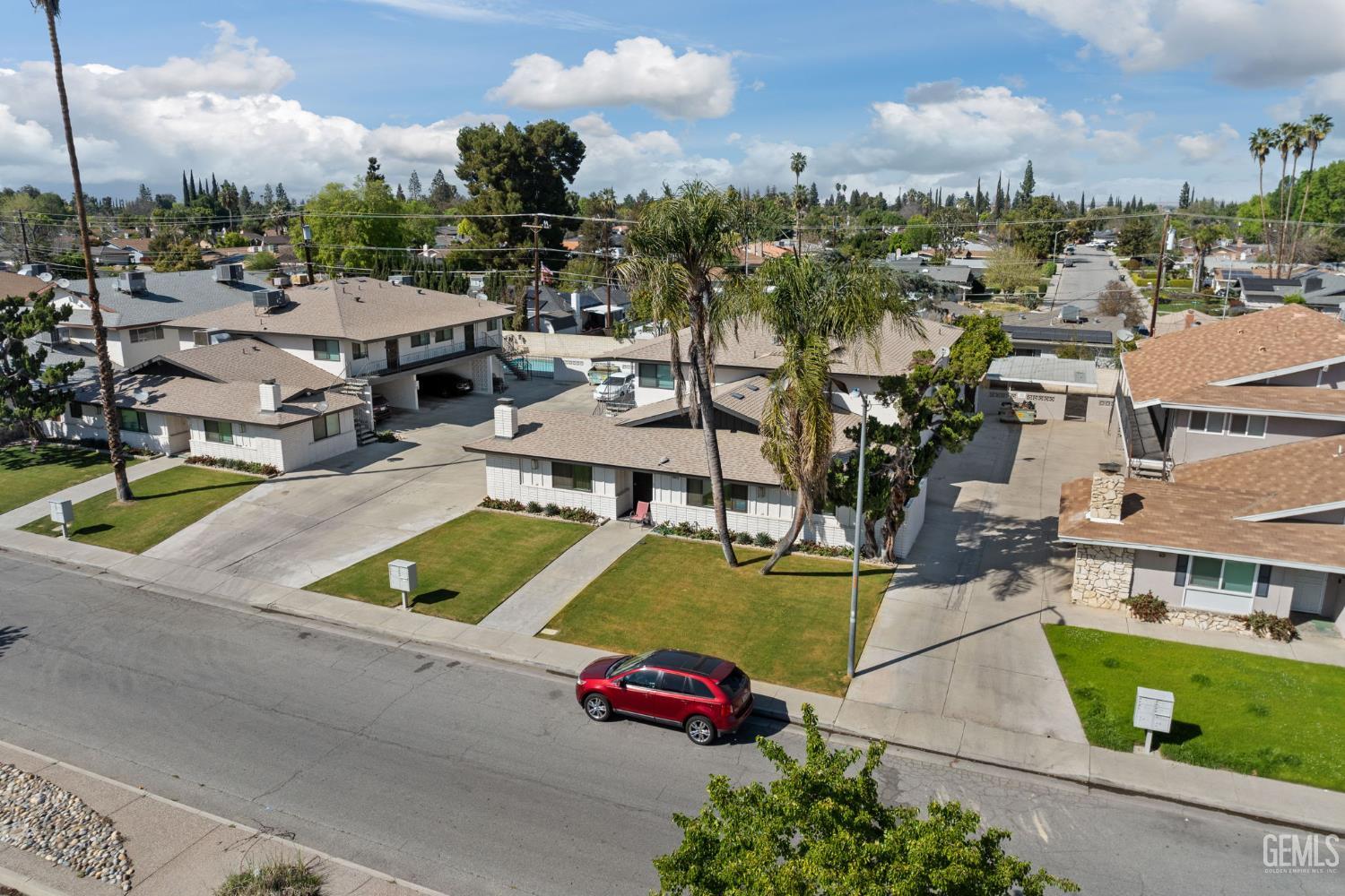 6206 Stockdale Highway