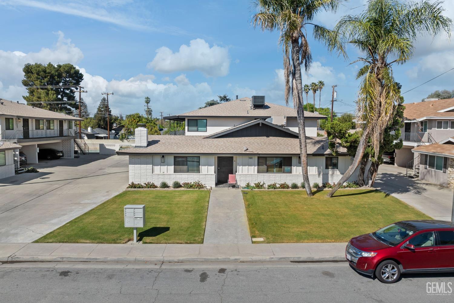 6206 Stockdale Highway