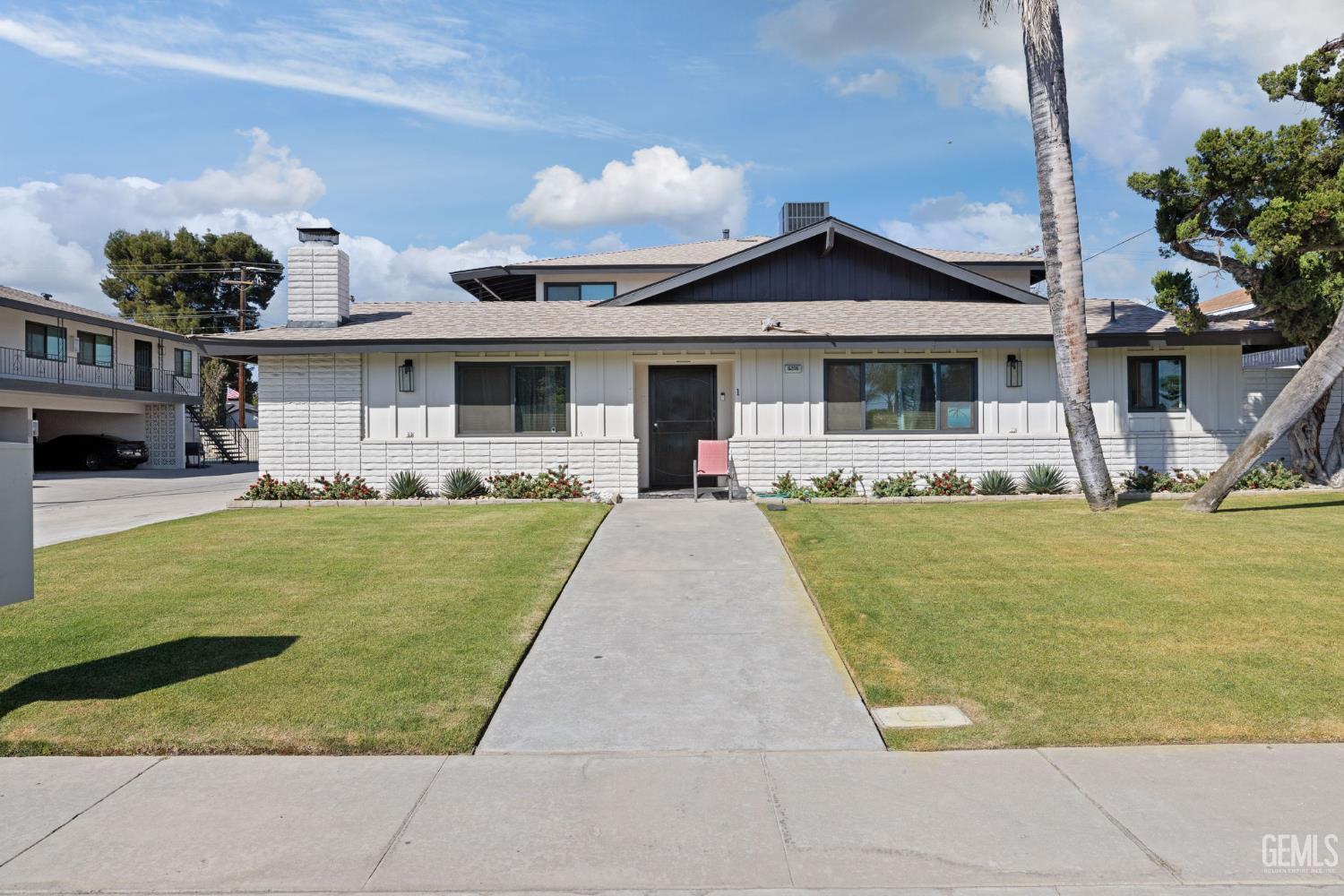 6206 Stockdale Highway