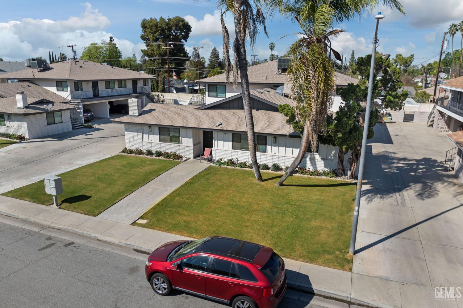 6206 Stockdale Highway