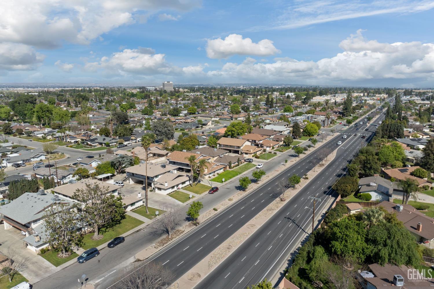 6212 Stockdale Highway