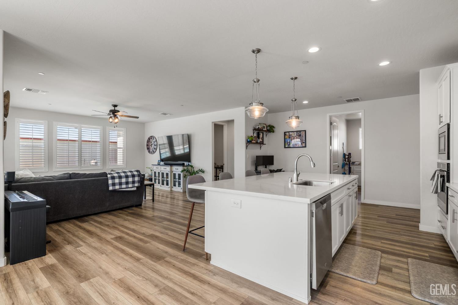 15 Claudia Autumn Drive