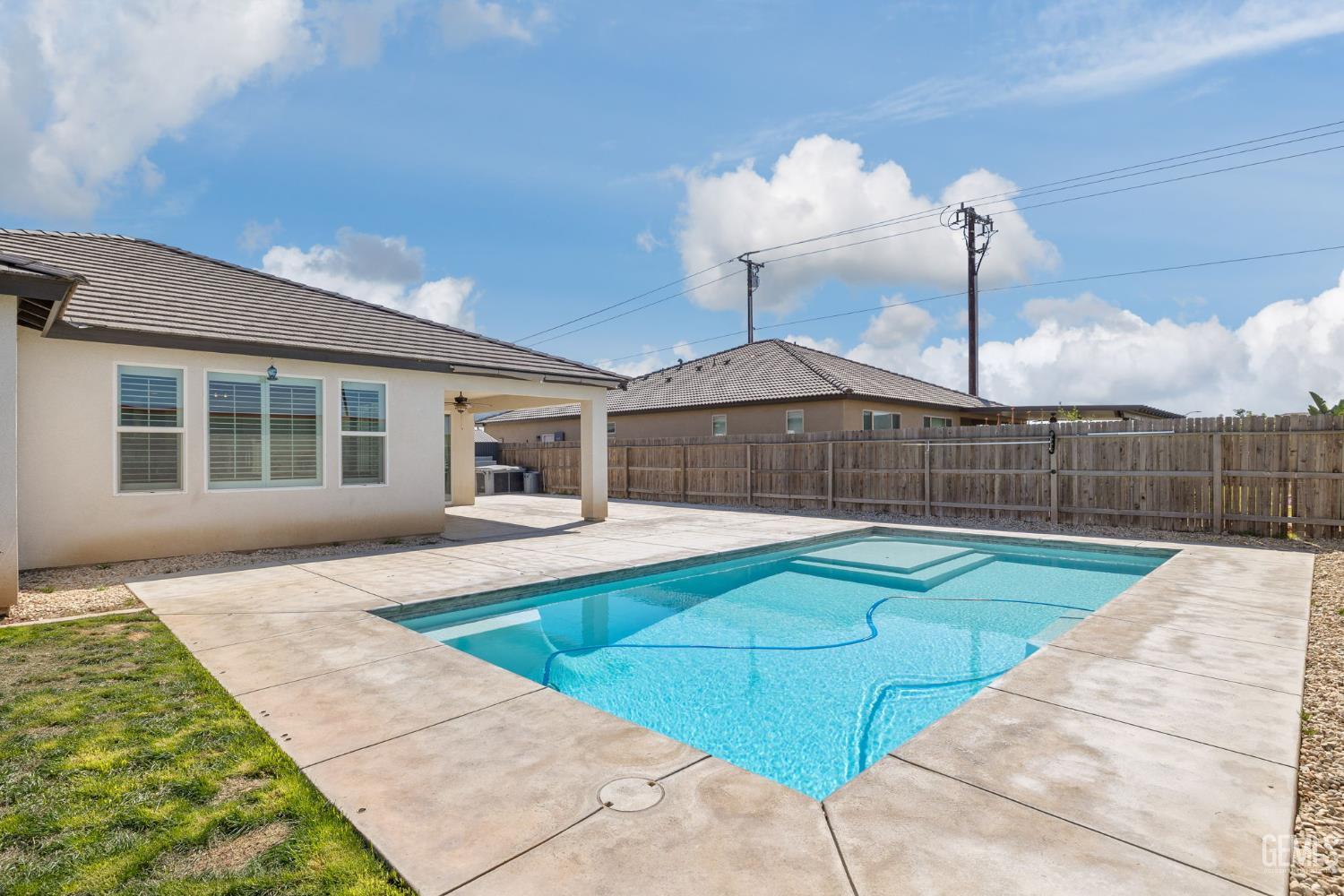 15 Claudia Autumn Drive