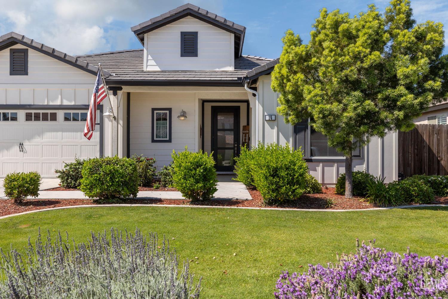 15 Claudia Autumn Drive