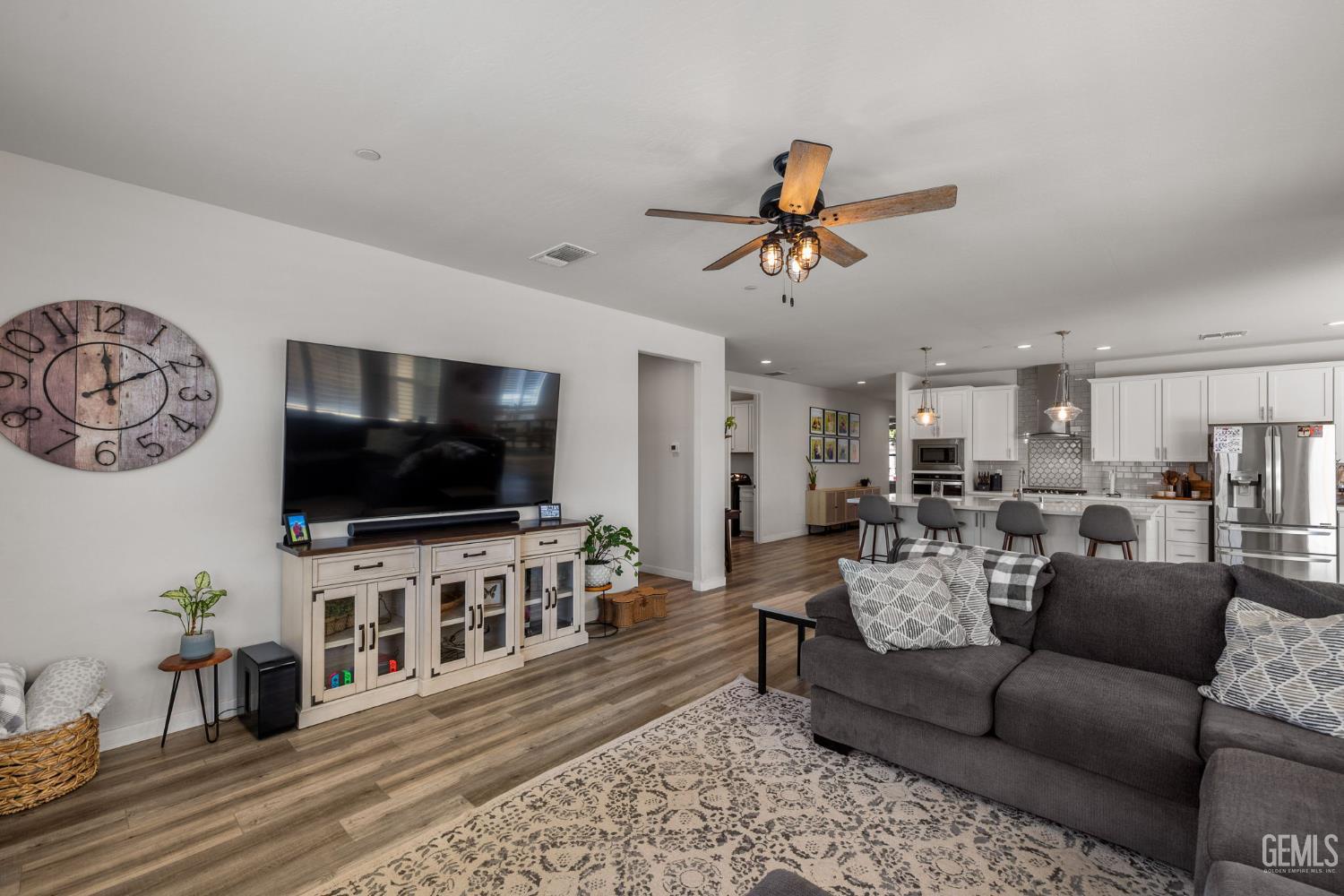 15 Claudia Autumn Drive