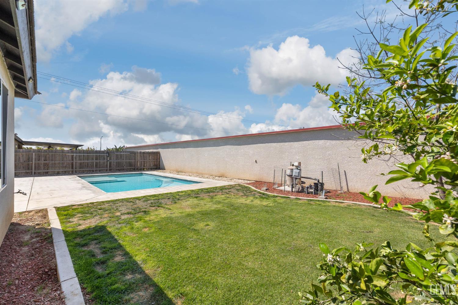 15 Claudia Autumn Drive