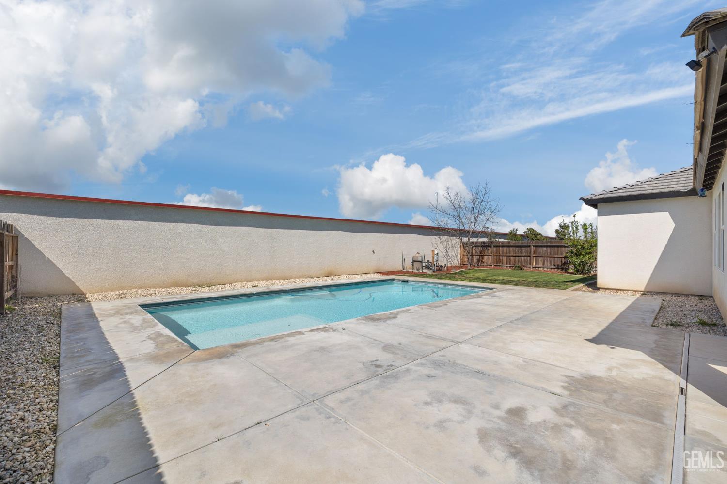 15 Claudia Autumn Drive