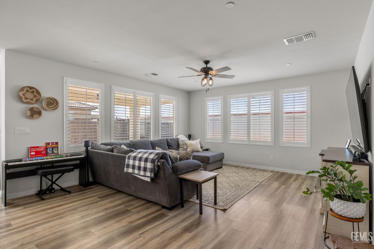 15 Claudia Autumn Drive