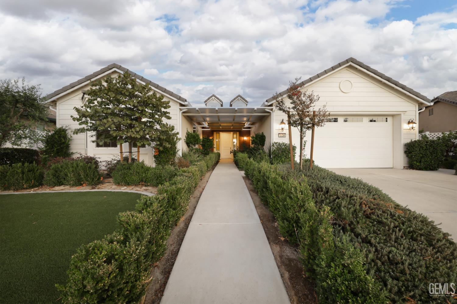 2228 Swanfield Way