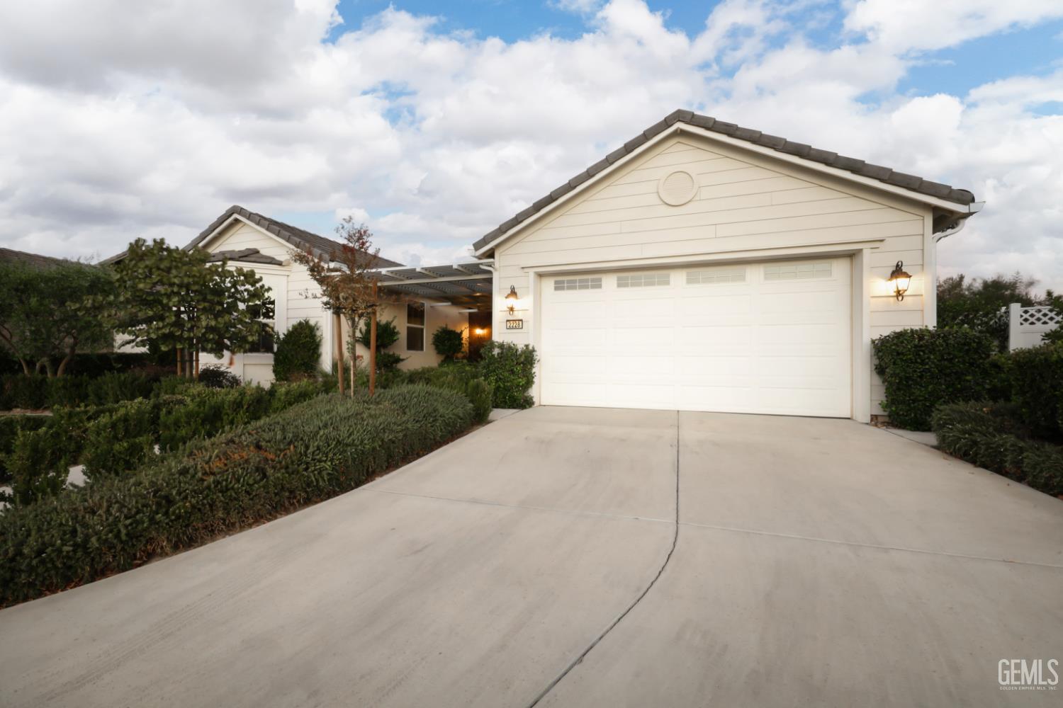 2228 Swanfield Way