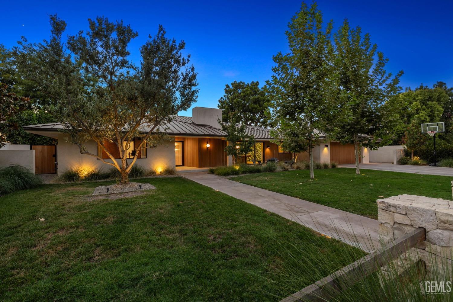 1217 Tam O Shanter Drive