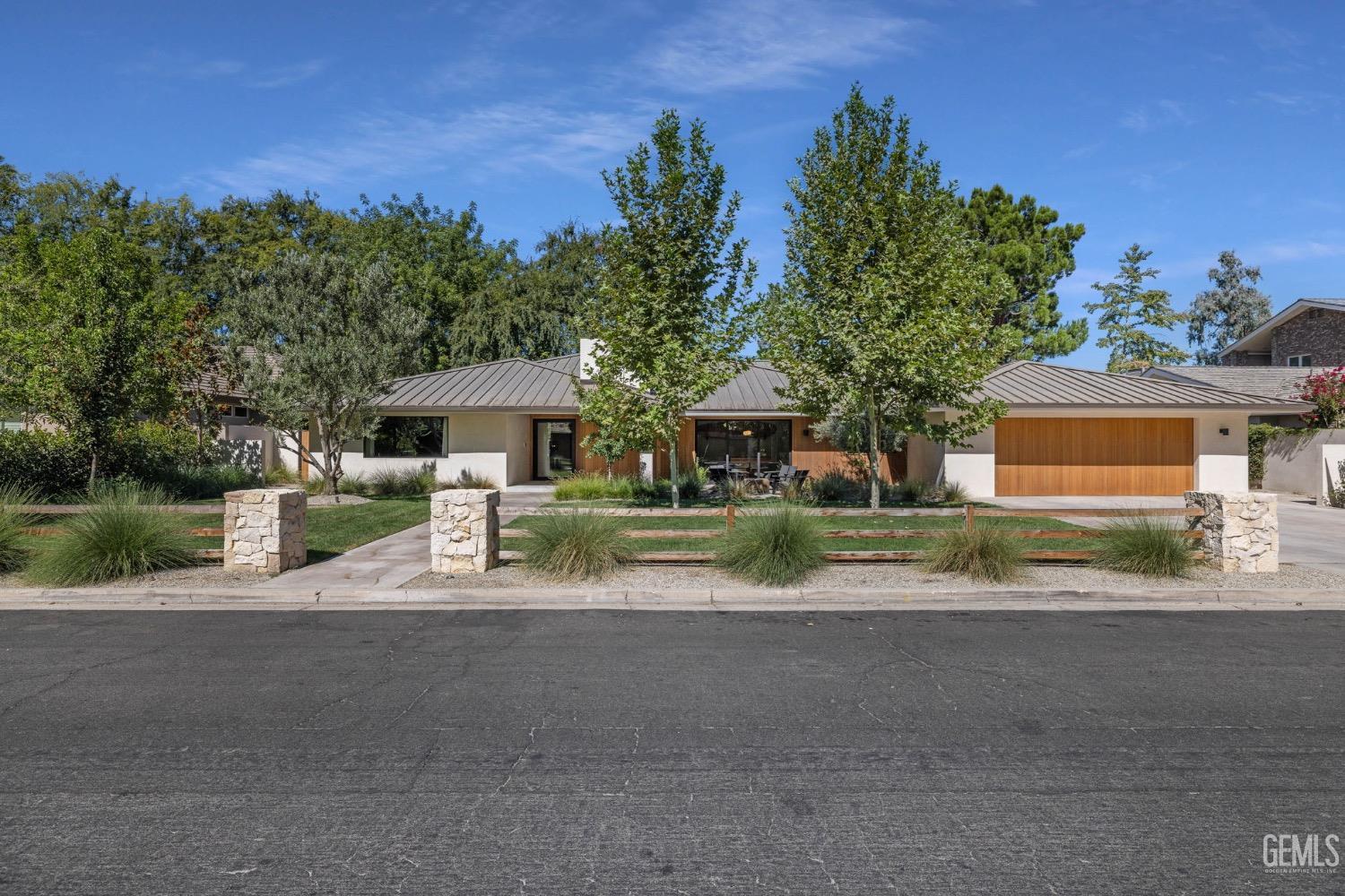 1217 Tam O Shanter Drive