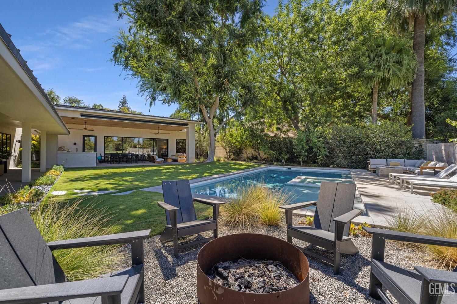 1217 Tam O Shanter Drive