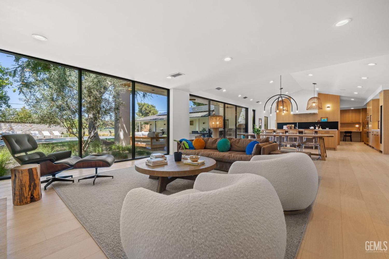 1217 Tam O Shanter Drive