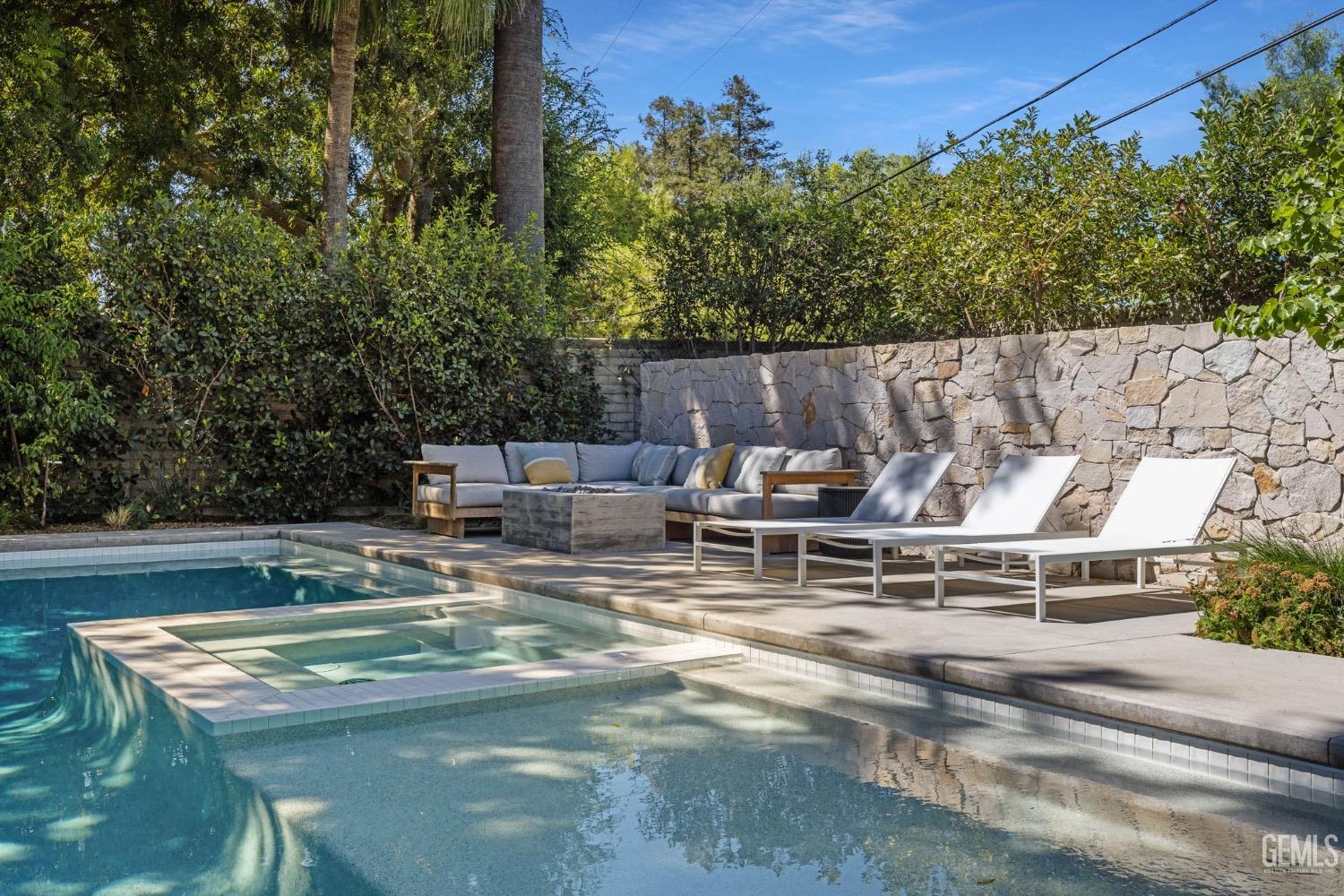 1217 Tam O Shanter Drive