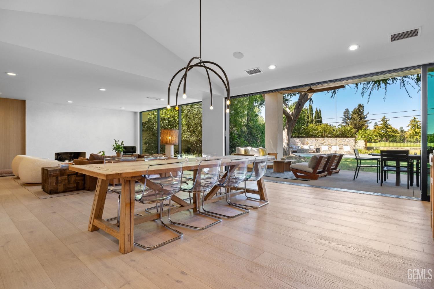 1217 Tam O Shanter Drive