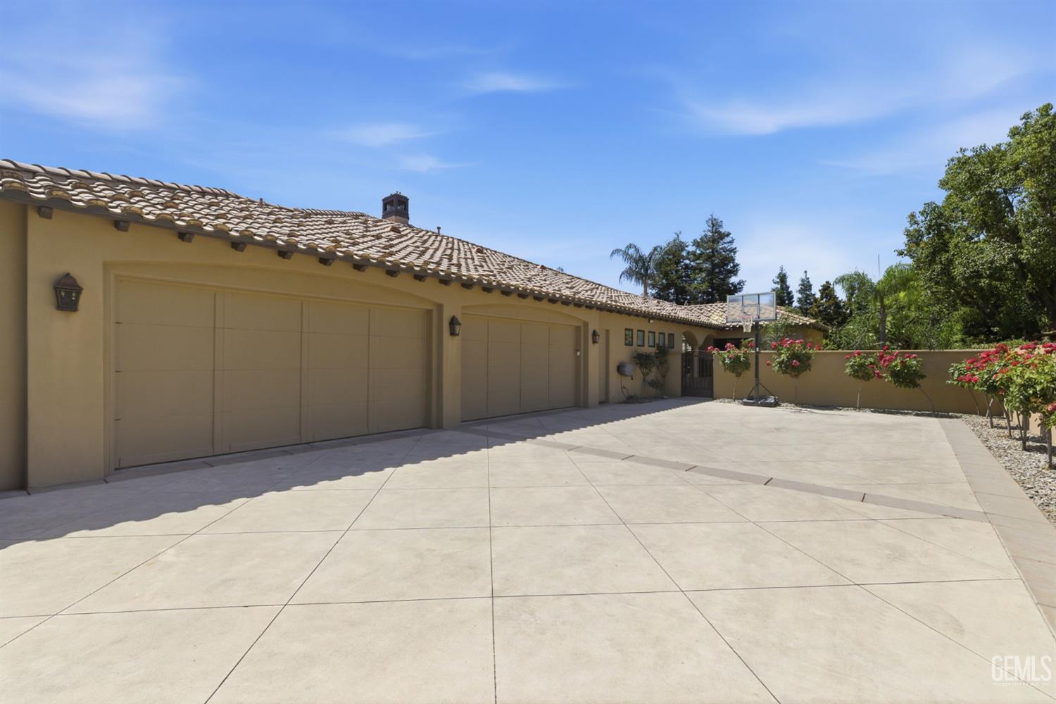 2709 Cormier Drive
