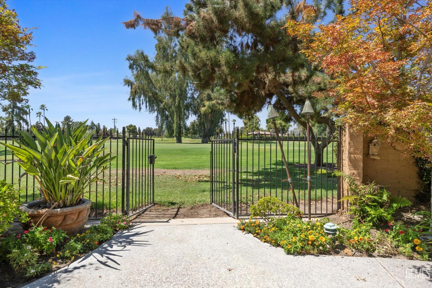 1033 Tam O Shanter Drive