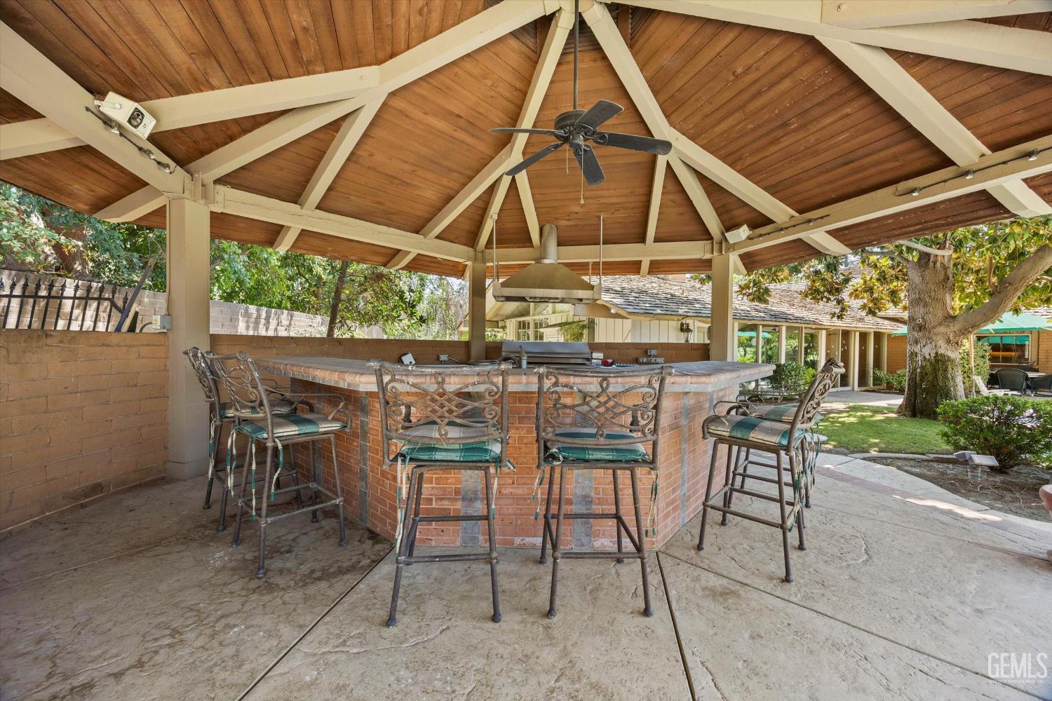1033 Tam O Shanter Drive