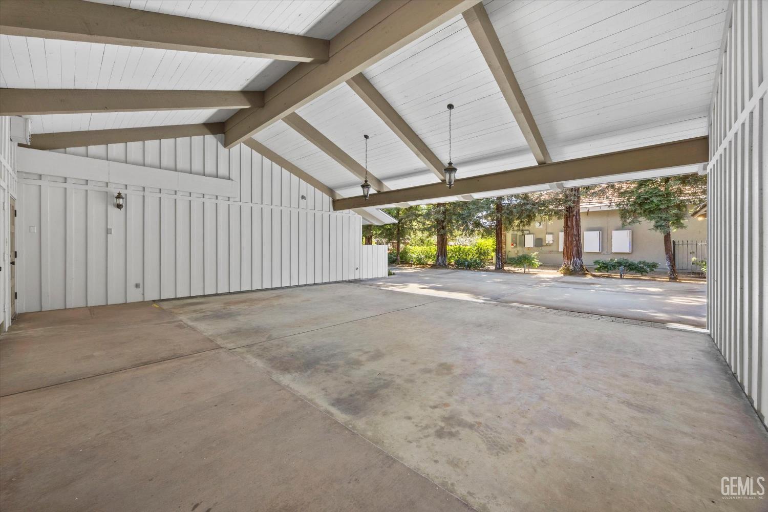 1033 Tam O Shanter Drive
