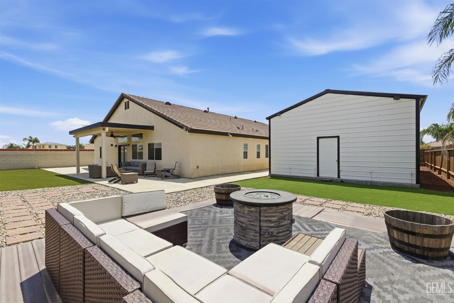 6008 Luckman Drive