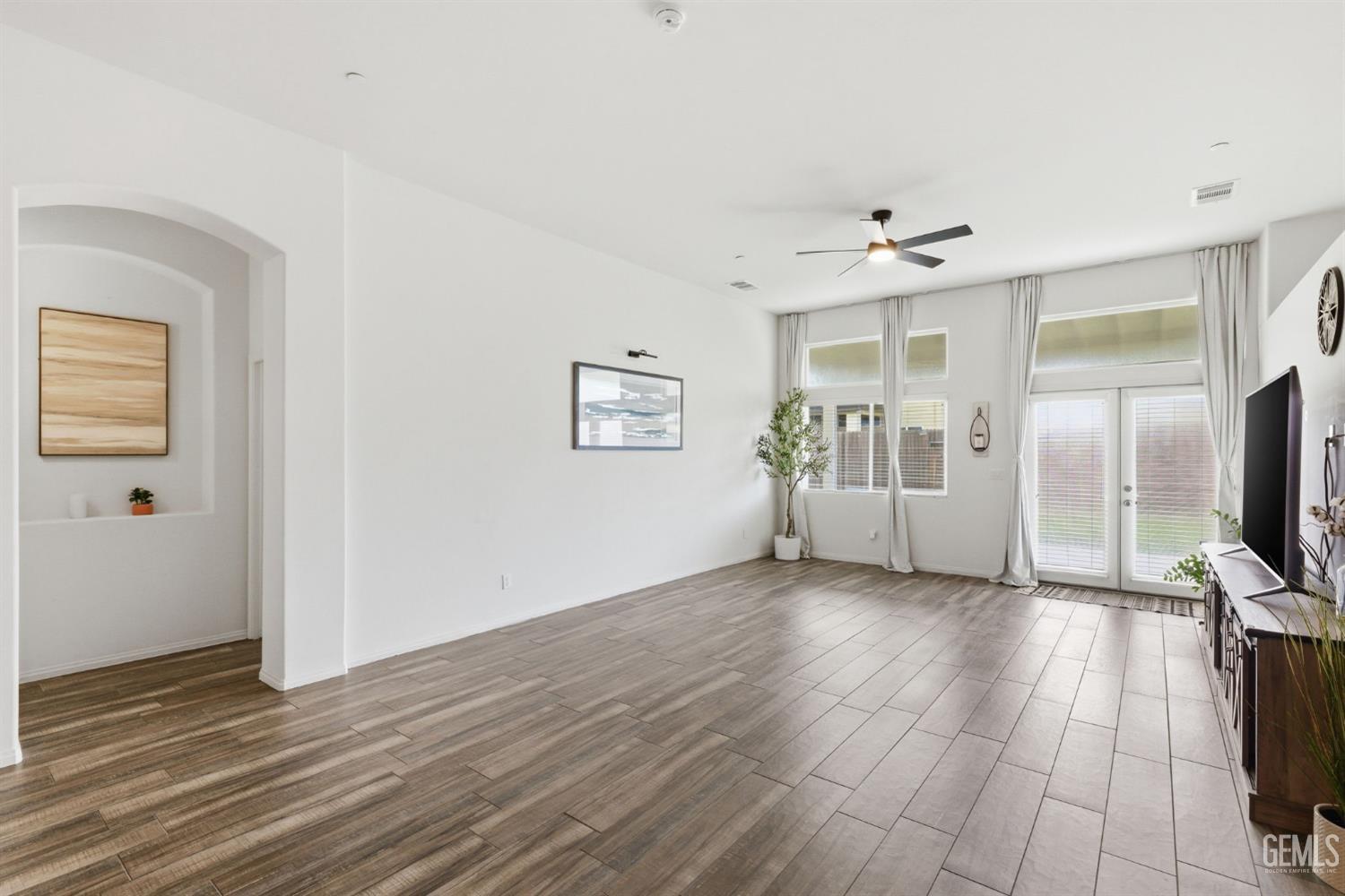 6008 Luckman Drive