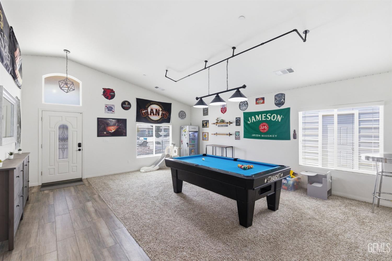 6008 Luckman Drive