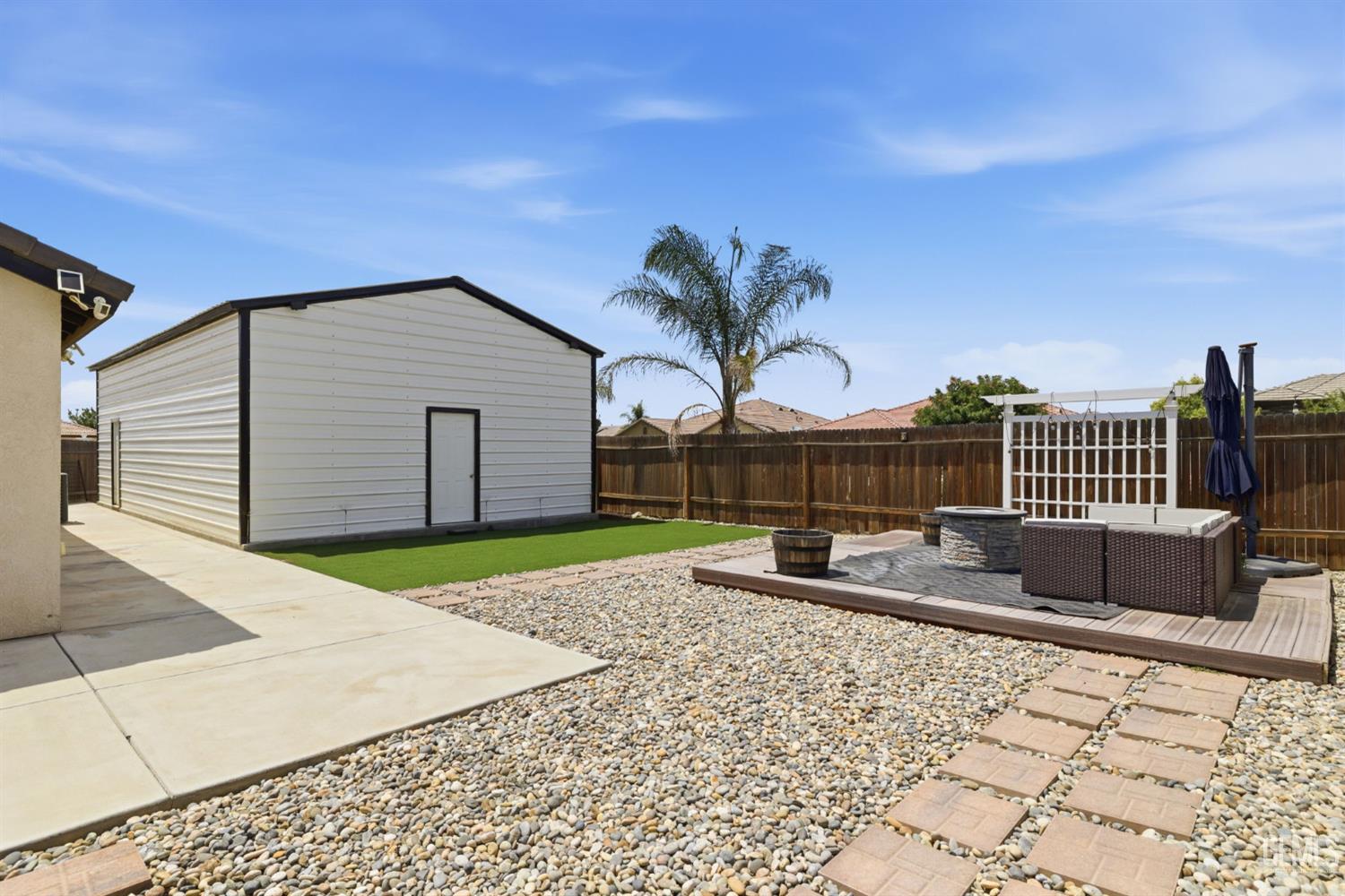 6008 Luckman Drive