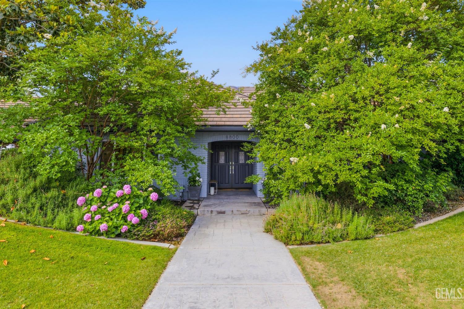 8800 Saint Cloud Lane