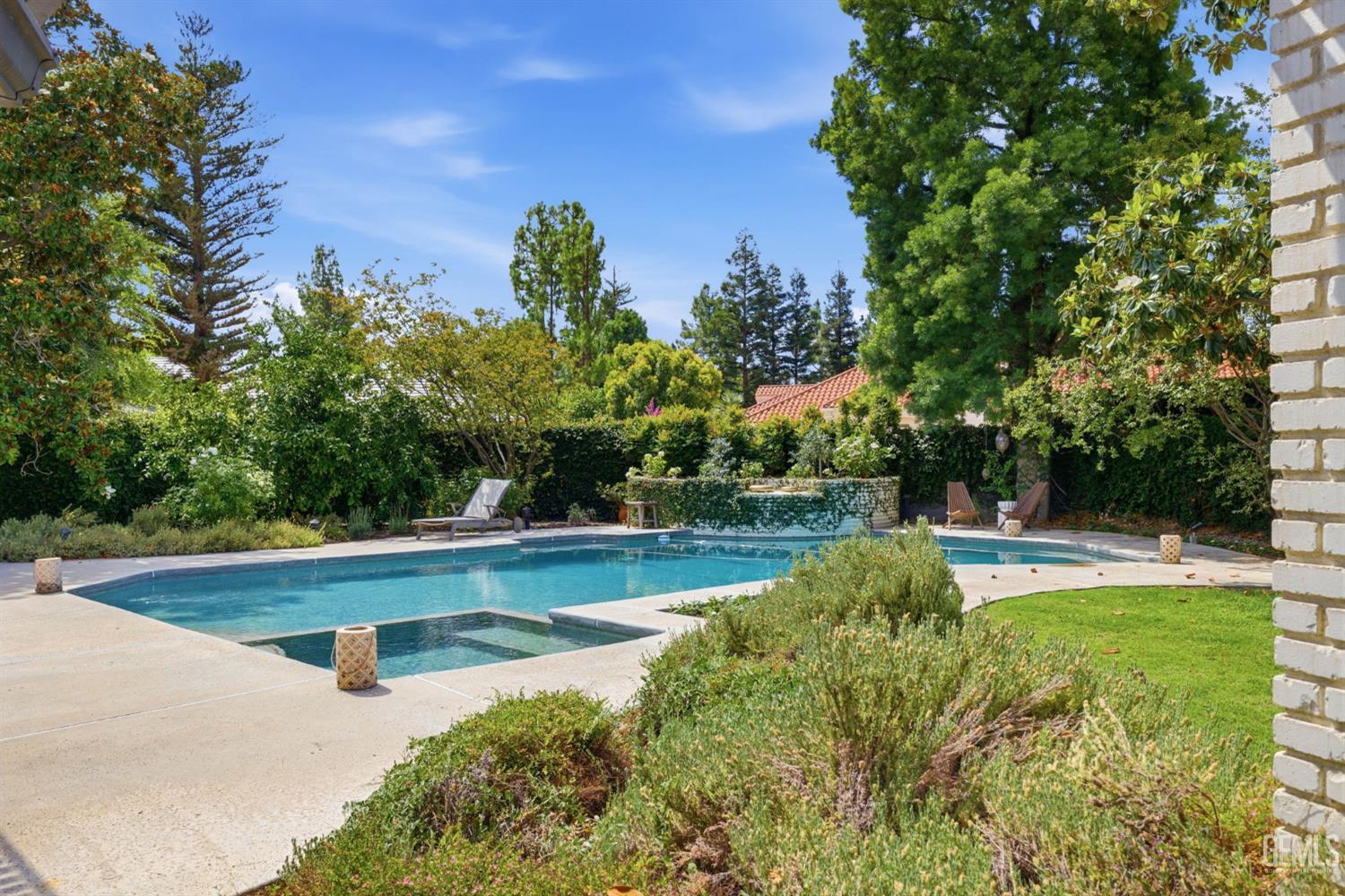 8800 Saint Cloud Lane