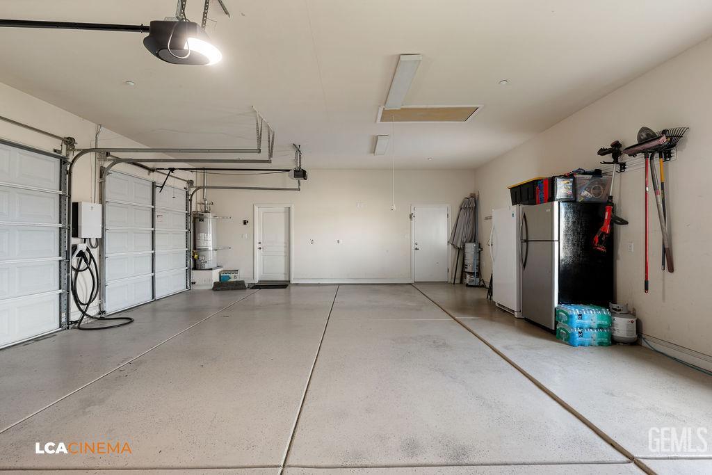4140 Meadow Lake Drive