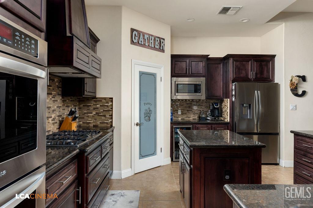 4140 Meadow Lake Drive