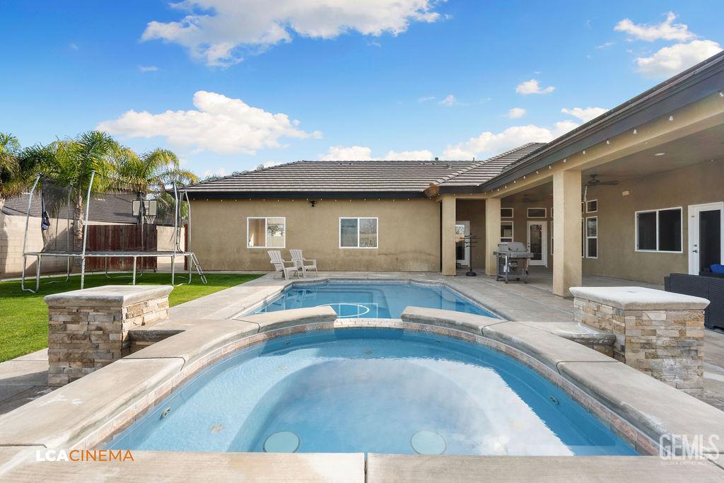 4140 Meadow Lake Drive