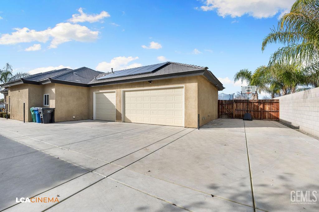 4140 Meadow Lake Drive
