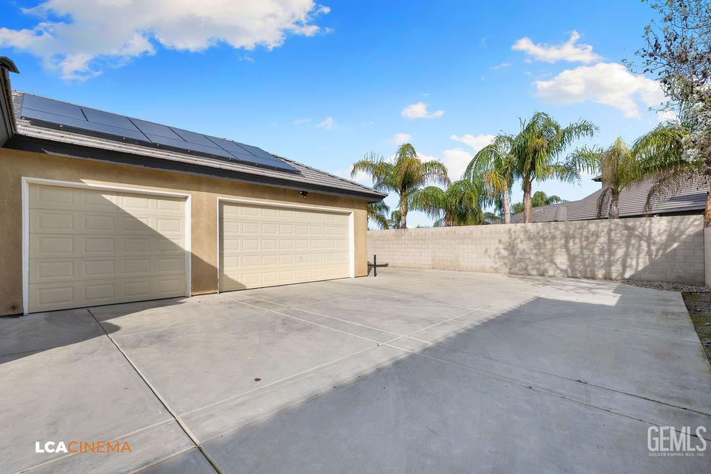4140 Meadow Lake Drive