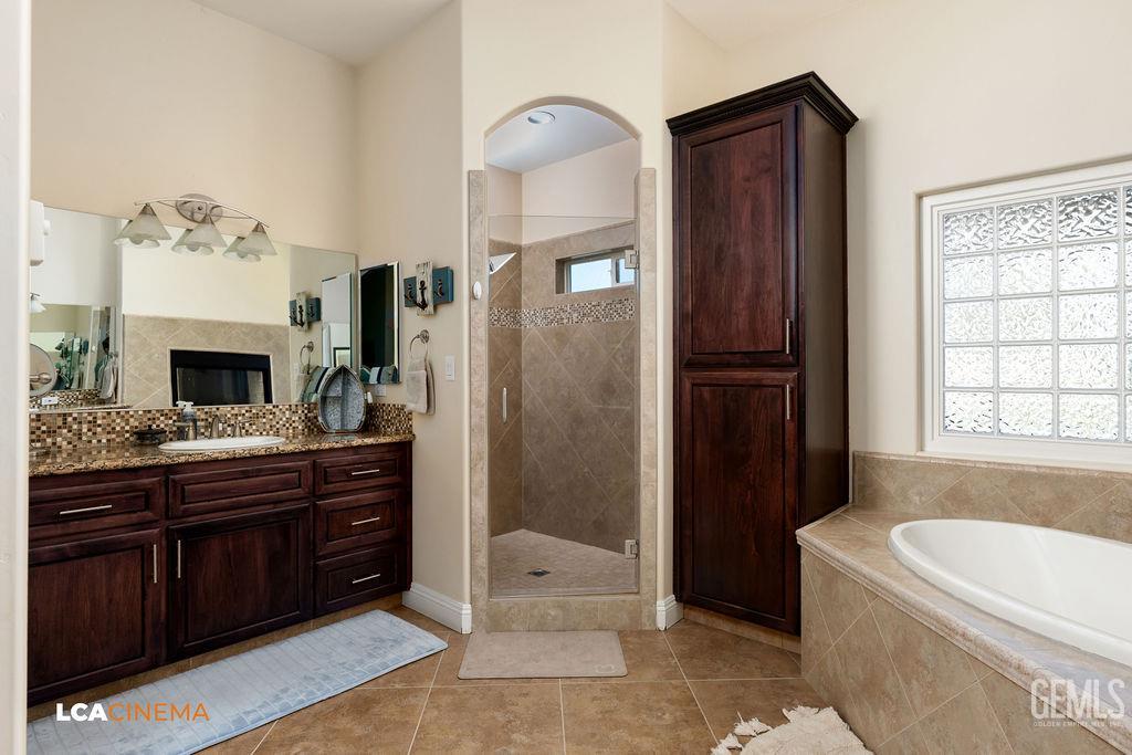 4140 Meadow Lake Drive